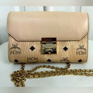 Clean out my closet, and found this one. I haven’t use it for a long long time